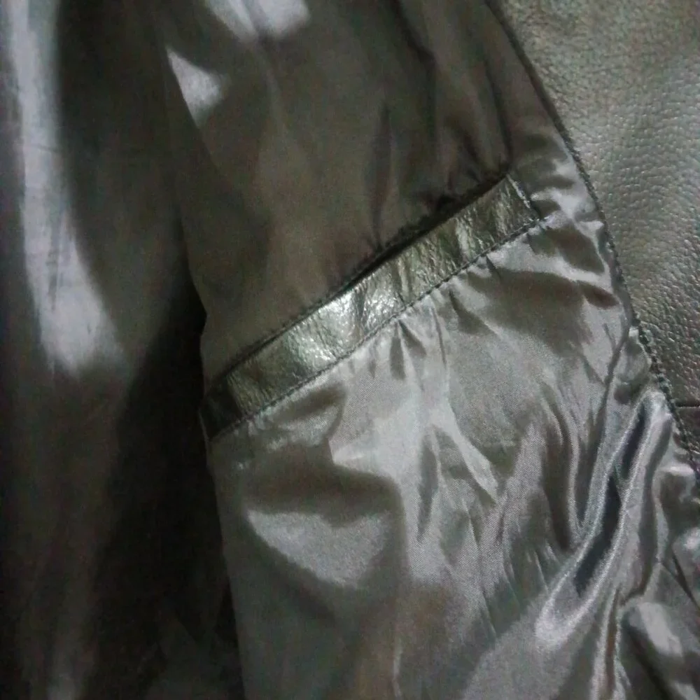 Mens Black Leather Motorcycle Jacket, Heavy, Lined Very Good! - Picture 4 of 10